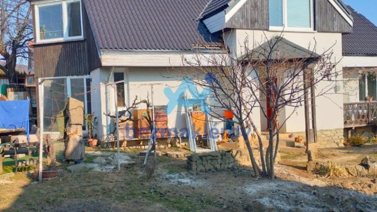 Bez maklérov predám slnečný dom v lokalite Horné Otrokovce I