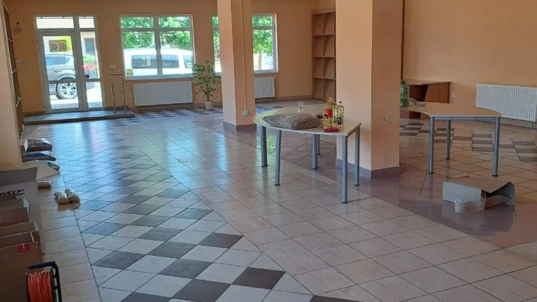 Nové Zámky - Obchodné,výrobné a skladové priestory na predaj