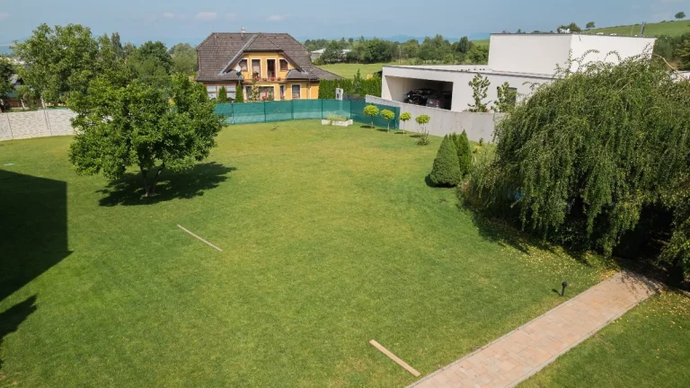 Stavebný Pozemok vo Višňovom