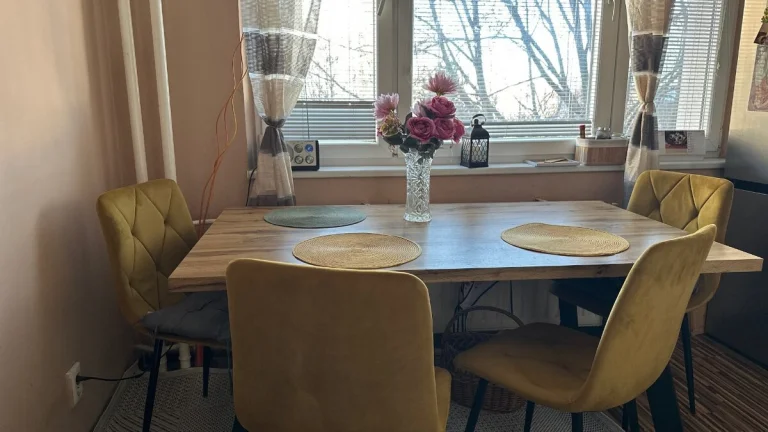 EXKLUZÍVNE IBA U NÁS Ponúkame Vám na predaj 3 izbový byt