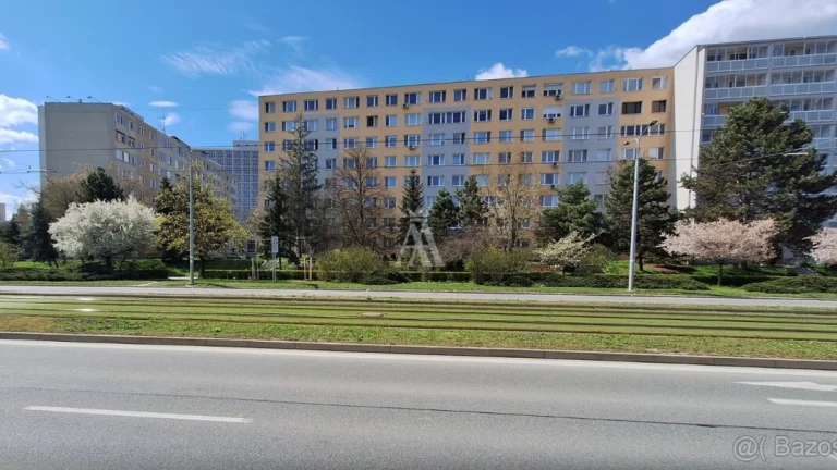 1 iz. byt Trieda SNP, pôvodný stav.