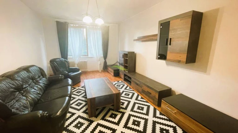 Čiastočne zrekonšt. 3 izb. byt na JUHU - 67 m2 - Komenského