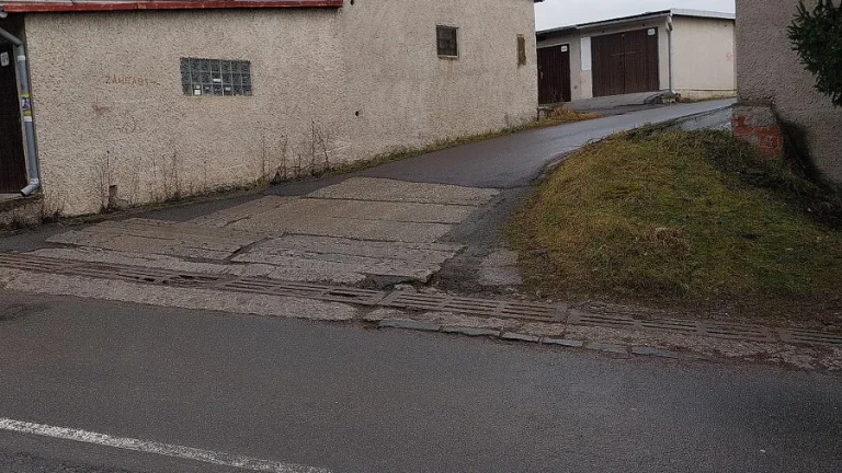 Garáž ZVOLEN - ZLATÝ POTOK - na predaj