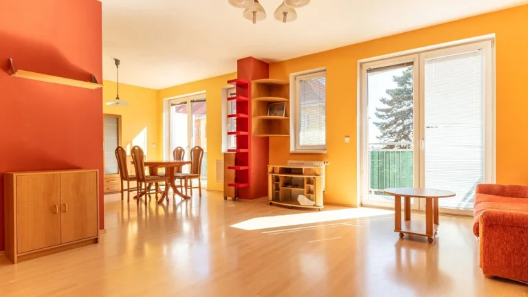 Pronájem byty 1+kk, 54 m2 - Praha - Michle, ev.č. V3557
