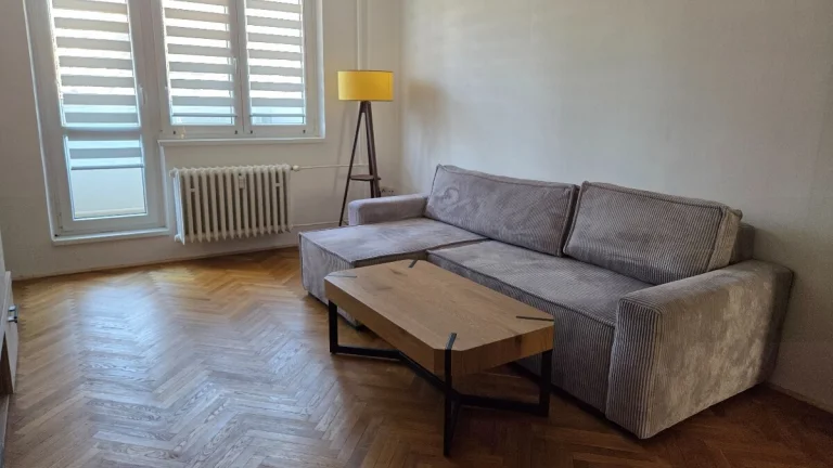 Moderní a prostorný byt 3+1 s balkonem - Třešť