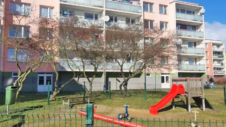 Pronajmu byt v Králově Dvoře, 1+1, 40m2