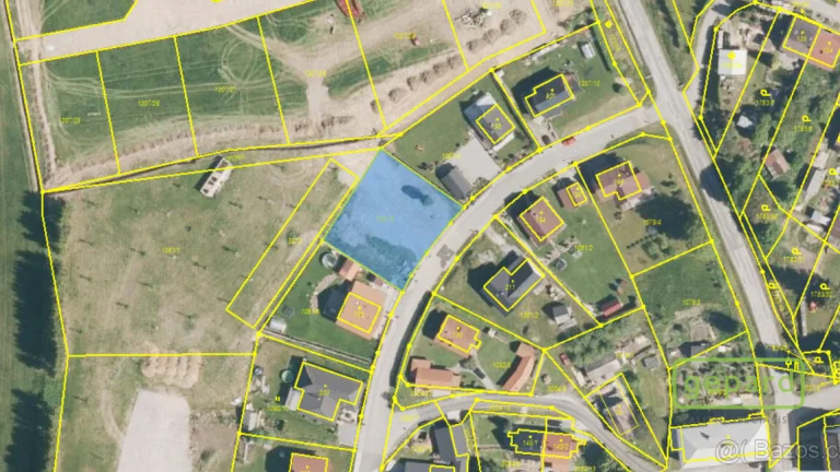 Zasíťovaný stavební pozemek 1.022m2 v Bohdalovicích u Českéh