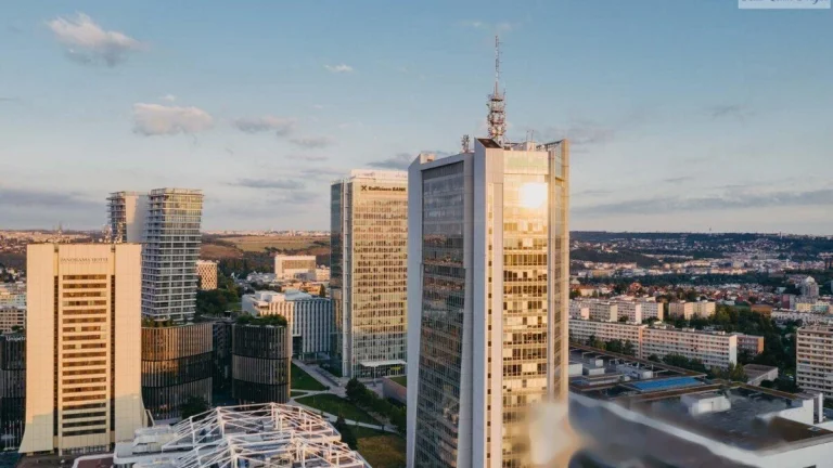 Nájem moderní kanceláře 25 m2, 8 patro, Praha 4 Pankrác