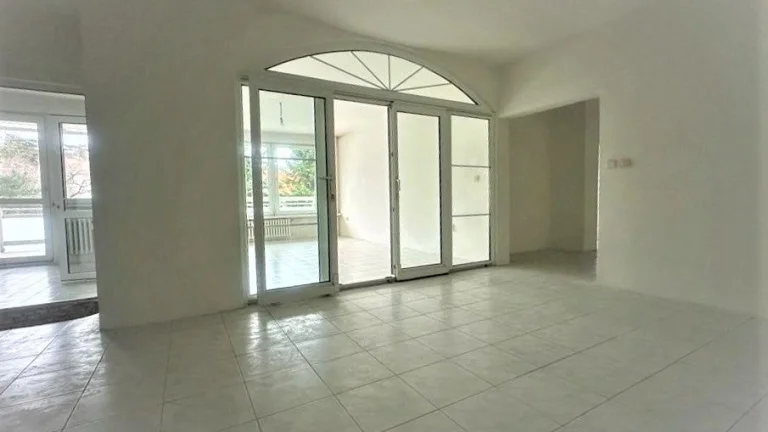 Afyreal Predaj 4izb byt Tichá ul, Bôrik, loggia, pivnica, 2x