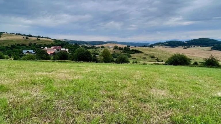 NEWCASTE⏐Na predaj stavebný pozemok v obci Tŕnie-Budička