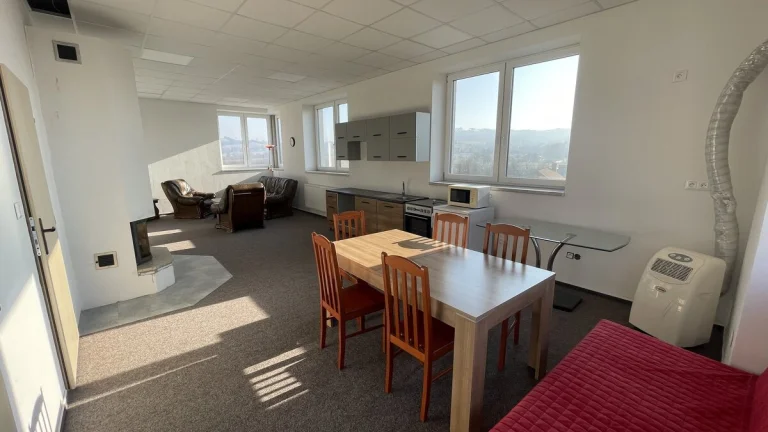 Cetkovice, pronájem kancelářských prostor, 99 m2, terasa, ku