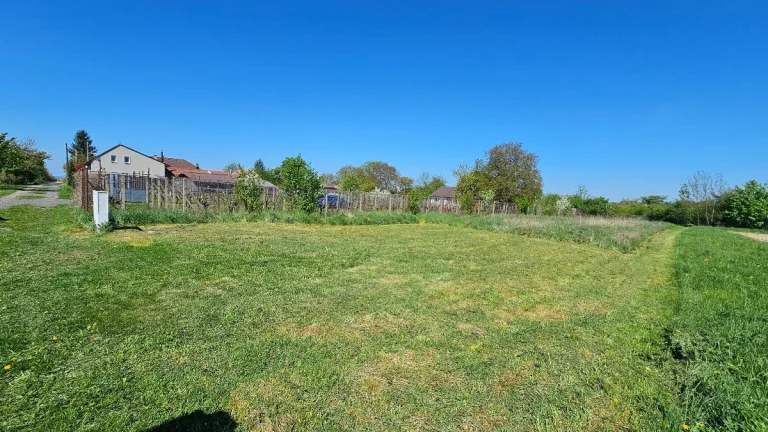 Stavební pozemek Kly - 785 m²