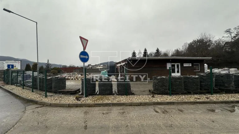 PRIESTOR NA PRENÁJOM, POVAŽSKÁ TEPLÁ, ROZLOHA 1800m2
