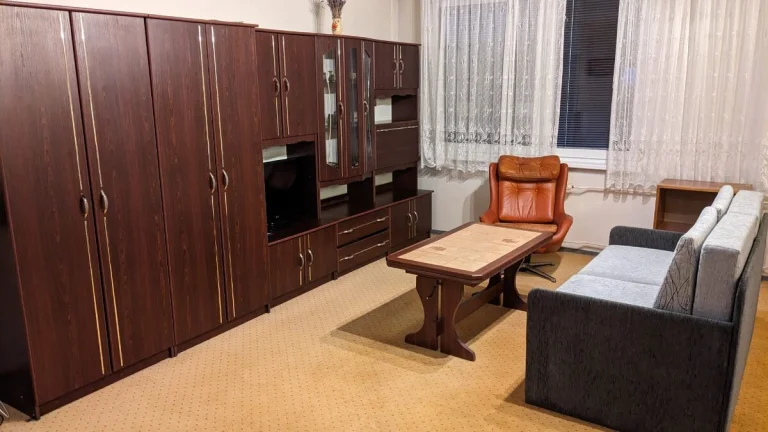 Garsoniera 40 m2, zařízená, Černý Most