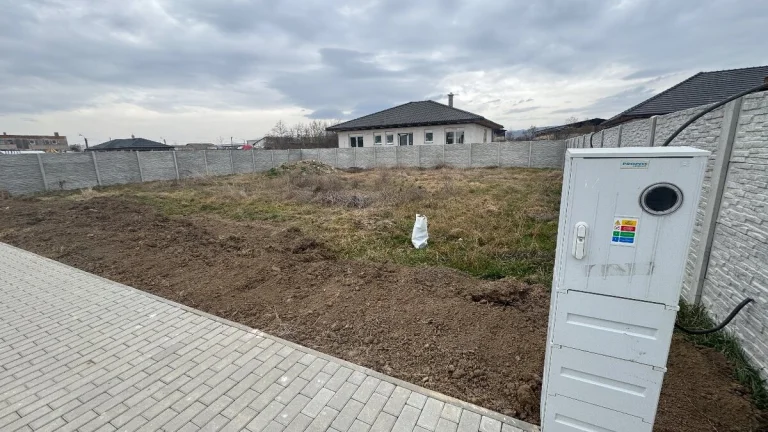 Pozemok na výstavbu rodinného domu neďaleko Levíc