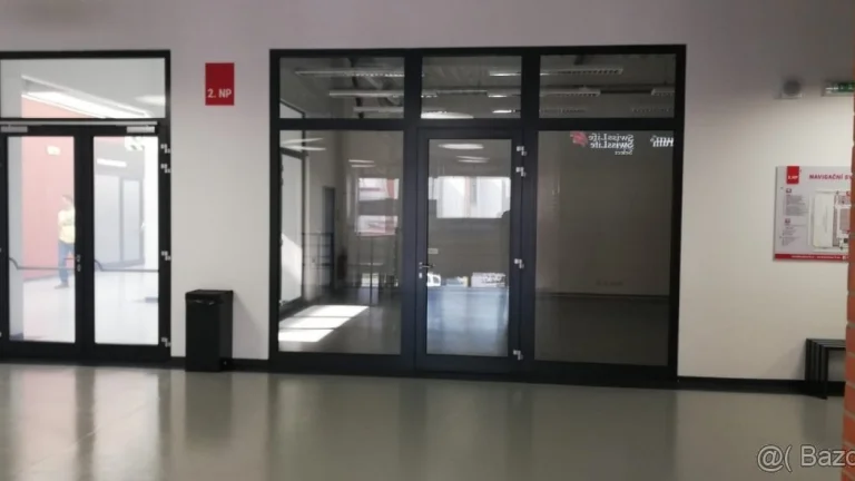 Pronájem obchodních prostor v nově rekonstruované budově
