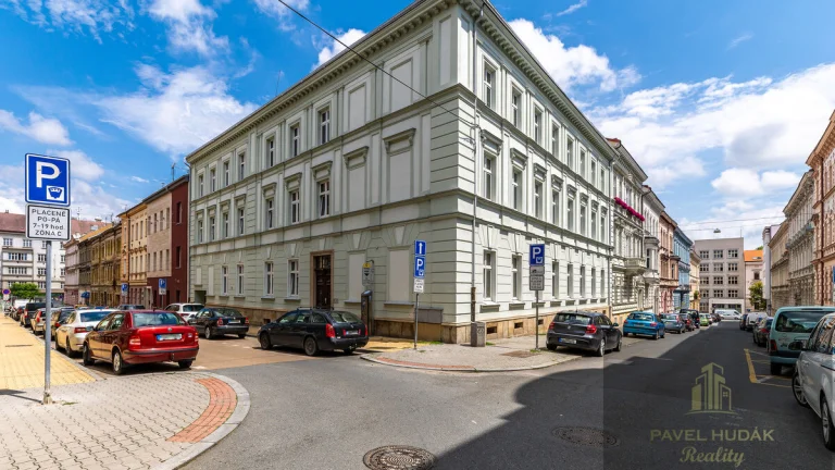 Pronájem, parkovací stání, Plzeň - centrum, ul. V Šipce