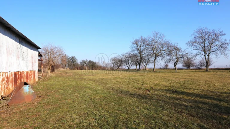 Prodej ovocného sadu, 8245 m², Miskovice