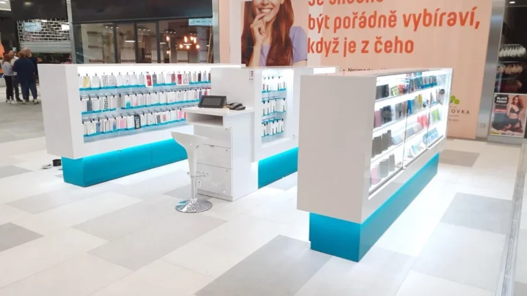 Moderní prodejní stánek do obchodního centra