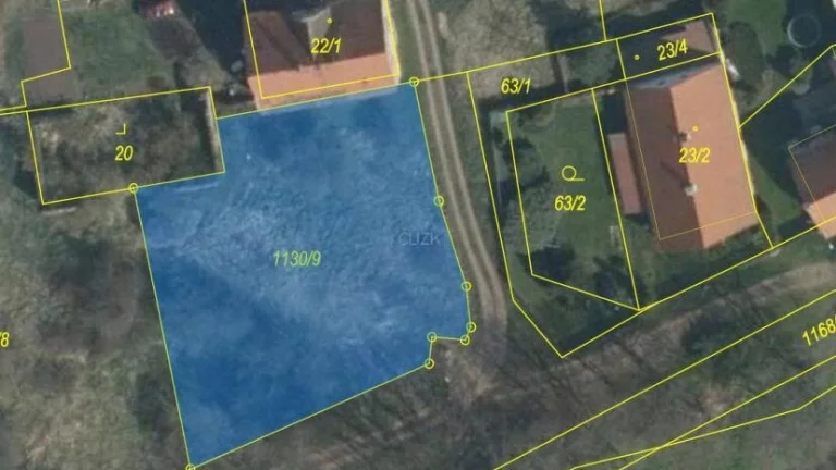 Prodej stavebního pozemku 1142 m2 v Lubenci - Příbenicích