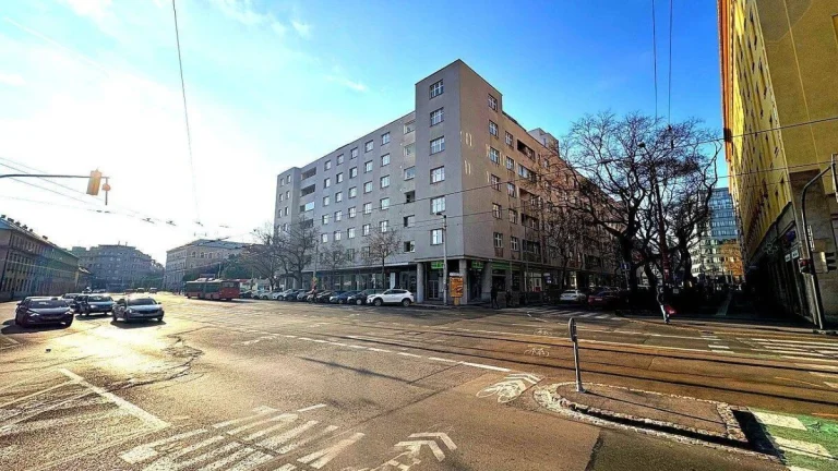 Prenájom 2,5-izbového bytu v bytovom dome Avion na Odborársk