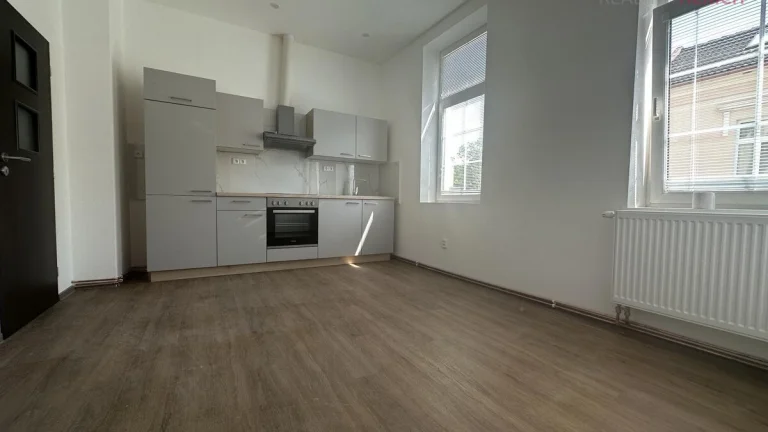 Pronájem bytu 2+1 (70 m2) Jeronýmova, Louny