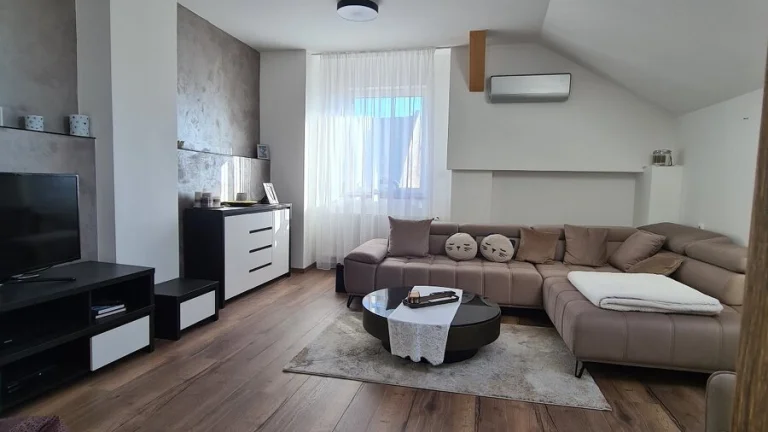 Rodinný dom ( 4 izbový 140m2) v Banskej Bystrici -Kynceľová