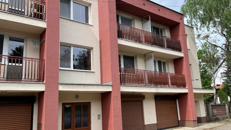 Predaj - 4 izb. byt s garážou po kompletnej rekonštrukcii