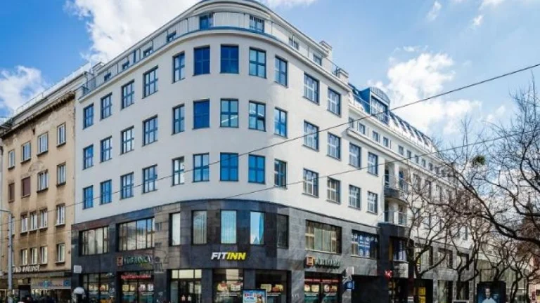 PRENÁJOM obchodného priestoru-Poštová,BA I,196 m2