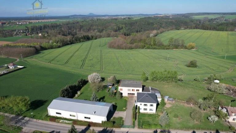 Prodej vily a haly -kombinace bydlení a podnikání