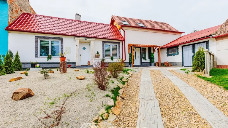 Prodej rodinného domu 392m2 - Morašice, ev.č. 00249
