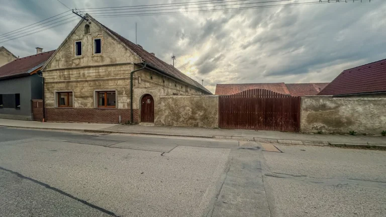 Pronájem rodinné domy, 120 m2 - Chrást, ev.č. yIGD031