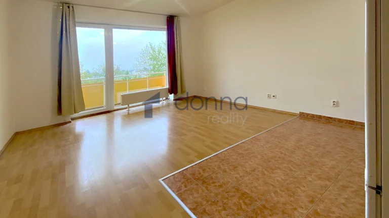 Pronájem bytu 1+kk/B, 35m2, Sicherova, Praha 9 - Kyje, sklep