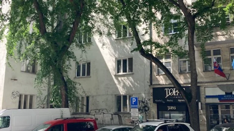 Prenajmem nebytový priestor v pôvodn. stav v centre BA 15m2