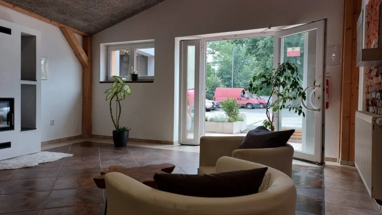 Pronájem obchodních prostor 105 m2, Moravská Ostrava