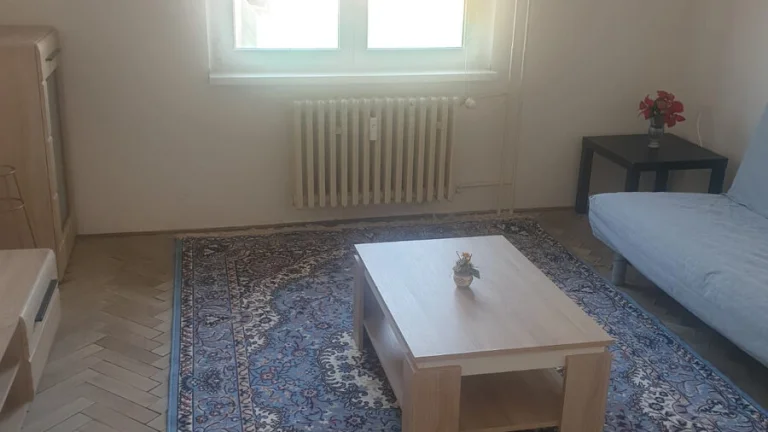 Prenájom pekný veľký 3 iz byt, internet v cene