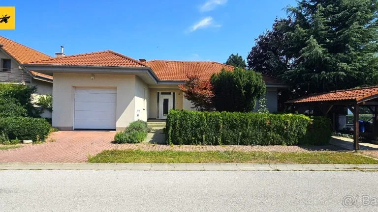 PNORF – 4i bungalov, garáž, terasa, pozemok 788 m2, Rovná ul