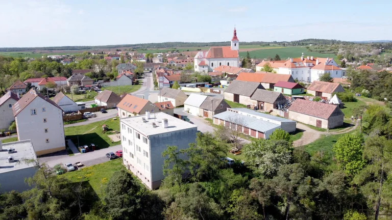Prodej bytu 3+1 s garáží