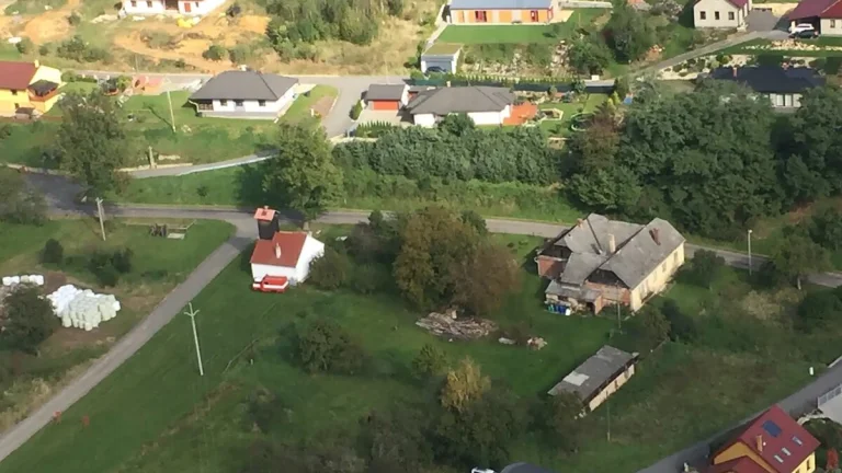 Stavební pozemek s projektem a vydaným stavebním povolením