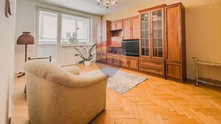 Zrekonštruovaný 3 izbový byt s loggiou- Mozartova Trnava