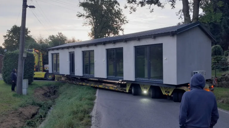Dům mobilní celoroční dřevostavba 3 + kk
