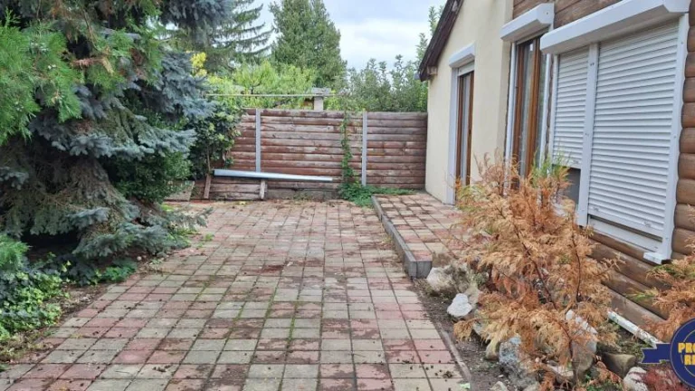 PREDAJ: Poschodový rodinný dom, Letecké pole- Komárno