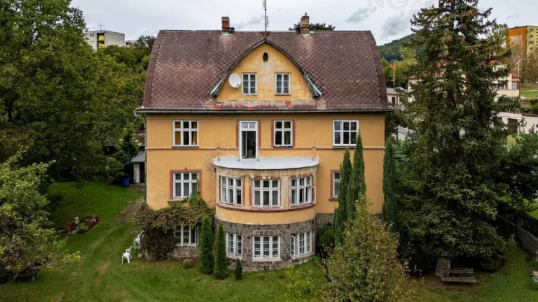 Prodej komerční Činžovní dům, 423㎡