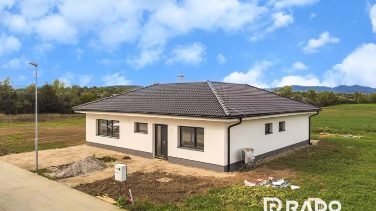 RADO | Veľký 5-izbový RD s pozemkom 700m2, Beckov