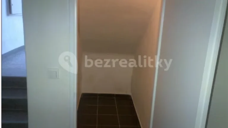 Pronájem malého skladu 4m2 Praha 4 Michle