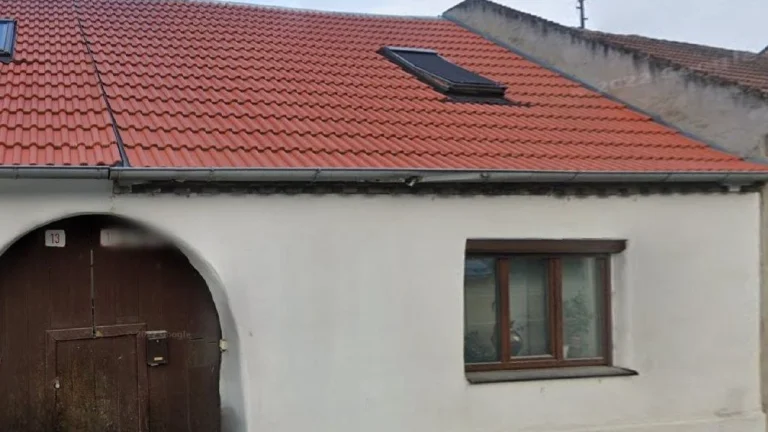 PREDAJ RD Modra - Ulica Horná - (3min chôdze od centra)