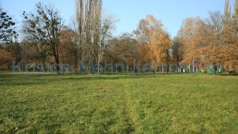 Pozemok 2020 m2 Park Anička Košice