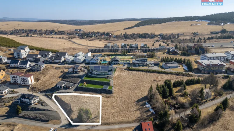 Prodej komerčního pozemku, 1666 m², Loučná pod Klínovcem