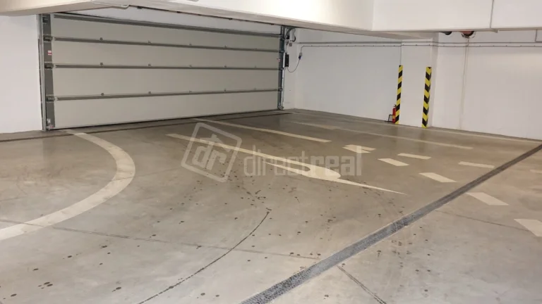 Parkovacie miesto v garáži bytového domu na Rustavelih…