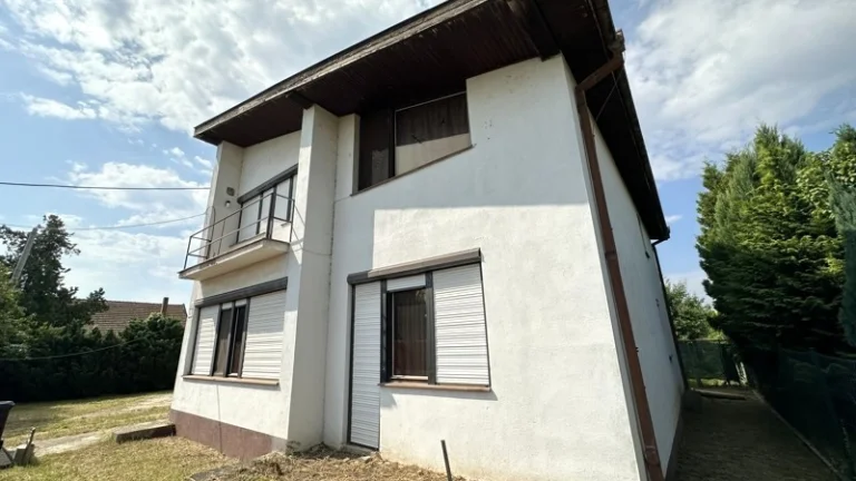 5 izbový poschodový rodinný dom, Galanta na pozemok 446 m2